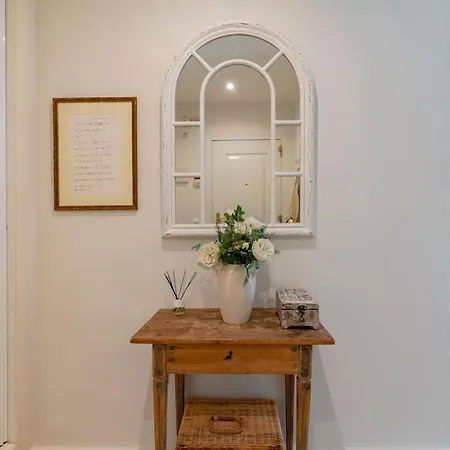 2 Bed In Nueva Andalucia アパート マルベーリャ