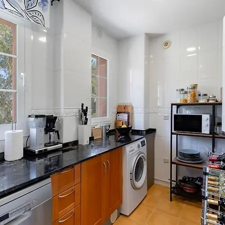 2 Bed In Nueva Andalucia マルベーリャ