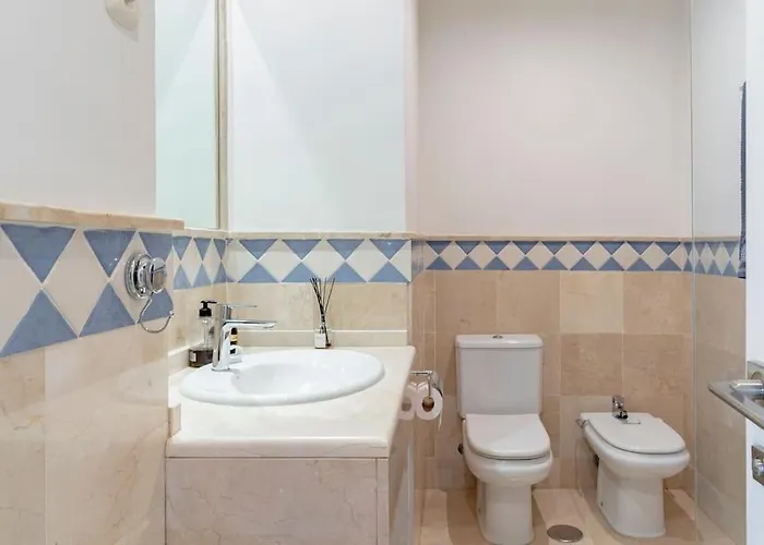 Apartamento 2 Bed In Nueva Andalucia Marbella