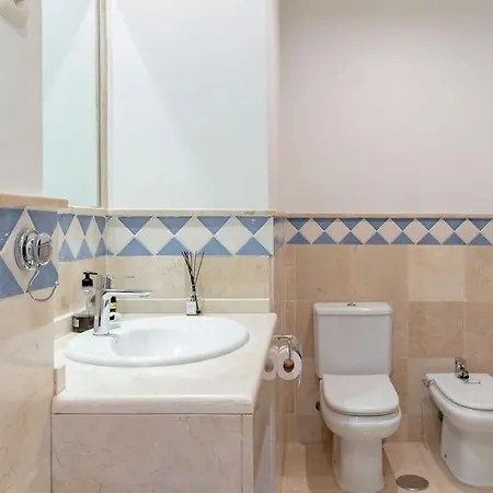 公寓 2 Bed In Nueva Andalucia 马尔韦利亚