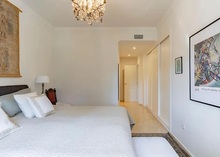 2 Bed In Nueva Andalucia Marbella